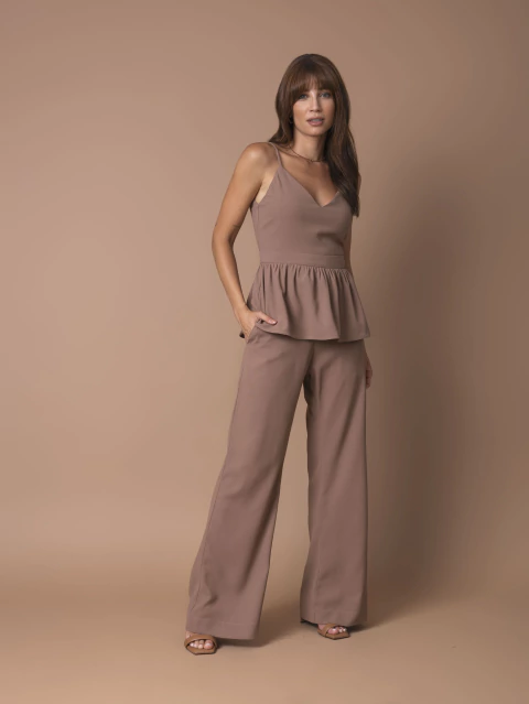 Calça Lastex Reta em Crepe - Mocha - comprar online
