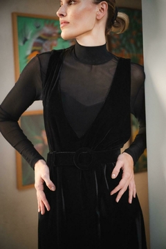 Vestido Salopete em Veludo - Preto