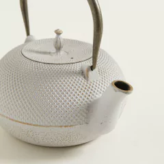 Imagen de TETERA HIERRO 1800 cc WHITE