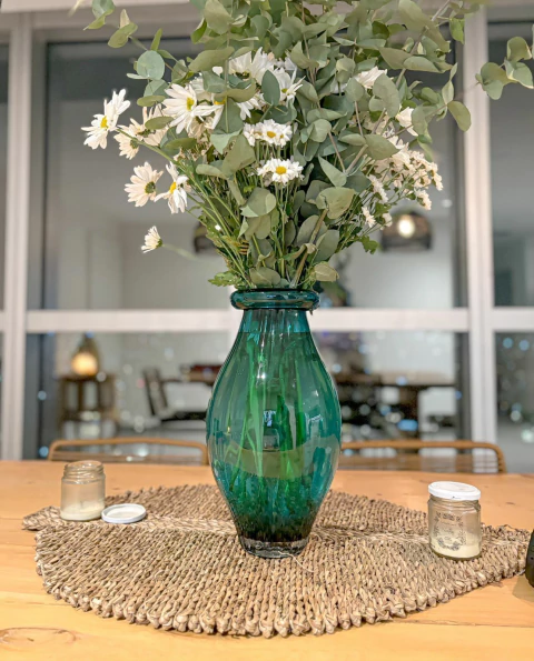 CENTRO DE MESA HOJA YUTE ENTRENZADO