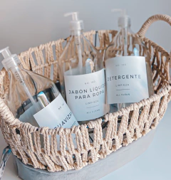 BOTELLON LAUNDRY CON PICO ETIQ BLANCA TRANSPARENTE 1 LITRO - tienda online