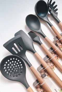 SET UTENSILIOS SILICONA MANGO MADERA GREY