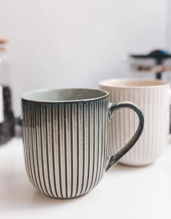 TAZA JARRO MUG LINEAS VERTICALES - Mama al Mando