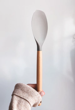 UTENSILIO SILICONA GRIS MANGO MADERA X UNIDAD - comprar online