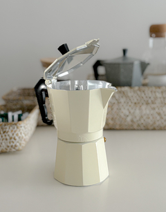 CAFETERA ITALIANA VARIOS COLORES 300 ml en internet