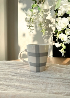 TAZA MUG CUADRICULADO 350 ml