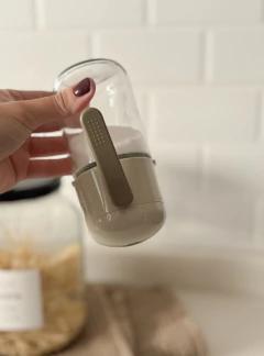 SALERO DE VIDRIO CON PULSADOR - comprar online