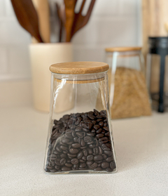 FRASCO TAPA BAMBOO BASE CUADRADA 750 ml