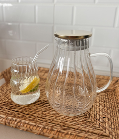 JARRA SARA DE VIDRIO TRANSPARENTE 1,8 lts