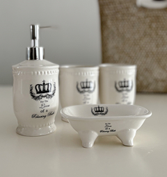 SET DE BAÑO 4 PIEZAS CON JABONERA BAÑADERITA