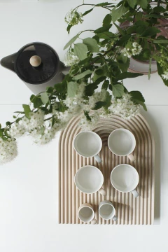 TABLA DE APOYO NÓRDICA DISEÑO LÍNEAS BAMBU en internet