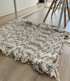 ALFOMBRA RUSTICA GASPEADA GRIS Y BLANCO - comprar online