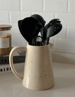 FLORERO PORTA UTENSILIOS FORMA DE JARRA CERÁMICA JASPEADA en internet