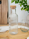 BOTELLA DE VIDRIO LÍNEAS VERTICALES 1 LITRO TAPA CORCHO