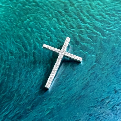 Pingente Crucifixo 2,5cm com Zircônias em Prata 925 - comprar online