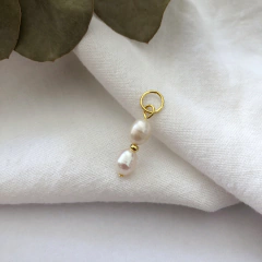 Pingente de pérolas de água doce natural banhado a ouro