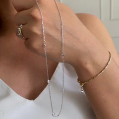 Colar cristais dispersos em prata 925 na internet