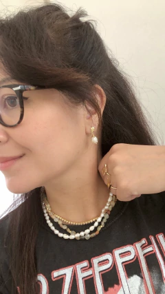 Brinco pérola natural banhado a ouro na internet