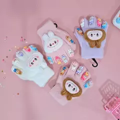 Guantes Labubu en internet