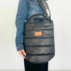 Bolso Matero Matelasse negro brilloso