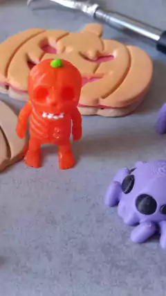 Esqueleto calabaza Halloween 4,5cm