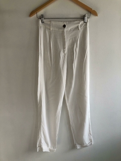 Pantalon blanco suelto