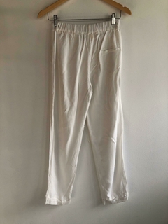 Pantalon blanco suelto - CAMBIARTE