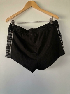 Short negro H&M - CAMBIARTE