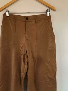 Pantalón engomado marrón Zhoue - comprar online