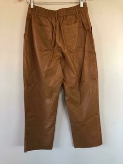 Pantalón engomado marrón Zhoue - CAMBIARTE