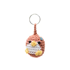 Chaveiro mini pinguim em amigurumi - Art Familiar Artesanato