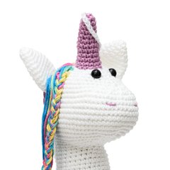 Unicórnio lilás em amigurumi na internet