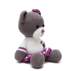 Ursa de saia roxa em amigurumi na internet