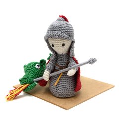 Imagem do São Jorge e o dragão em amigurumi
