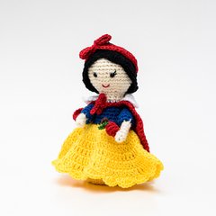 Branca de neve em amigurumi - comprar online