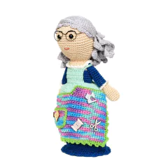 Vovó costureira em amigurumi - comprar online
