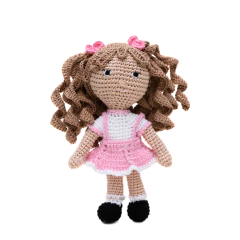 Boneca Verinha em amigurumi