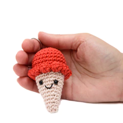 Chaveiro sorvete em amigurumi - Art Familiar Artesanato