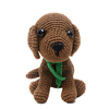 Cachorro Marrom de Manta Verde em Amigurumi