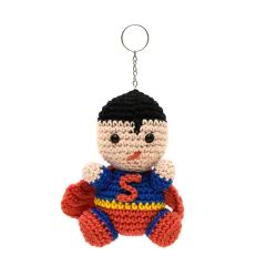 Chaveiro Super Homem em amigurumi