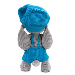 Coelho de boné Tobias em amigurumi - Art Familiar Artesanato