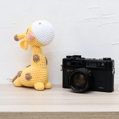 Girafa Média em Amigurumi - comprar online