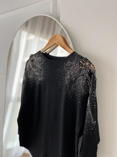 SWEATER BRILLOS Y BORDADO- IMPORTADO