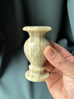 vaso ônix paquistanês pequeno na internet