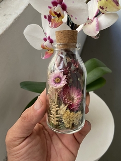 Cúpula floral - garrafa pequena