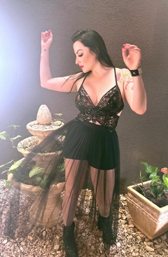 Saia longa tule de amarrar.