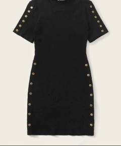 Imagem do Vestido de malha com aplicações de botões em ouro envelhecido