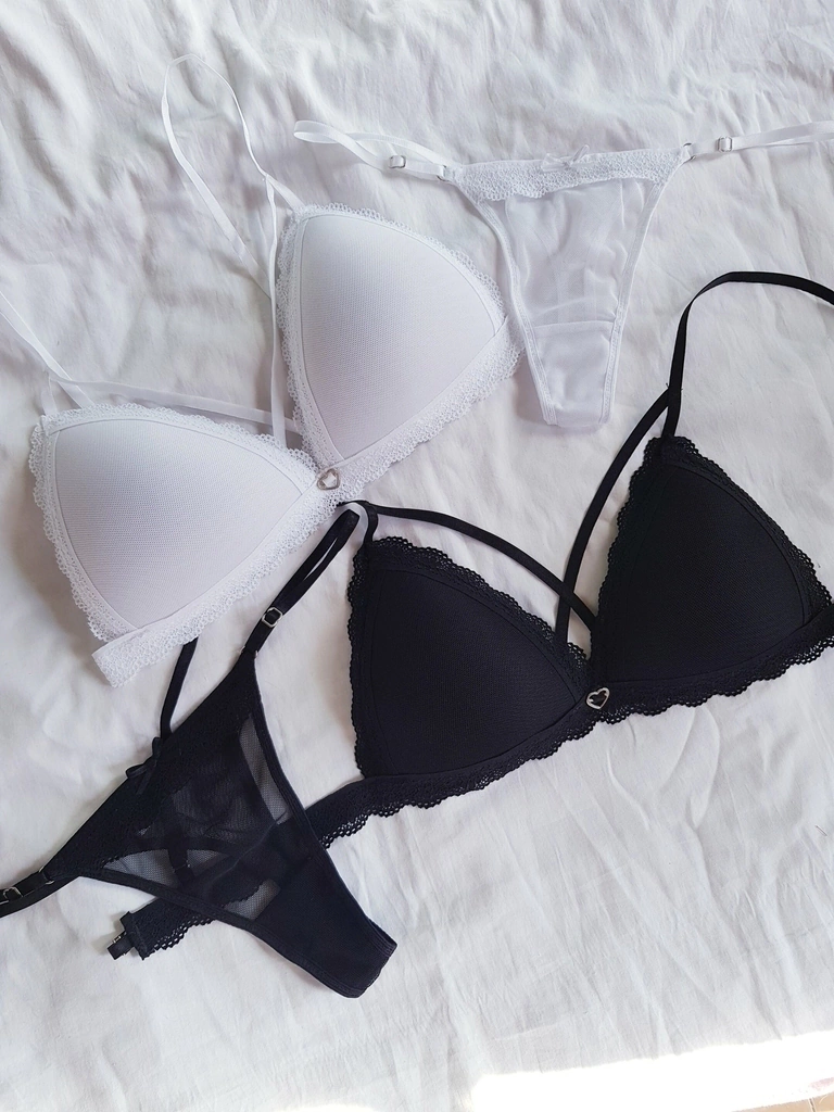 Tangaless Hannah / Úrsula