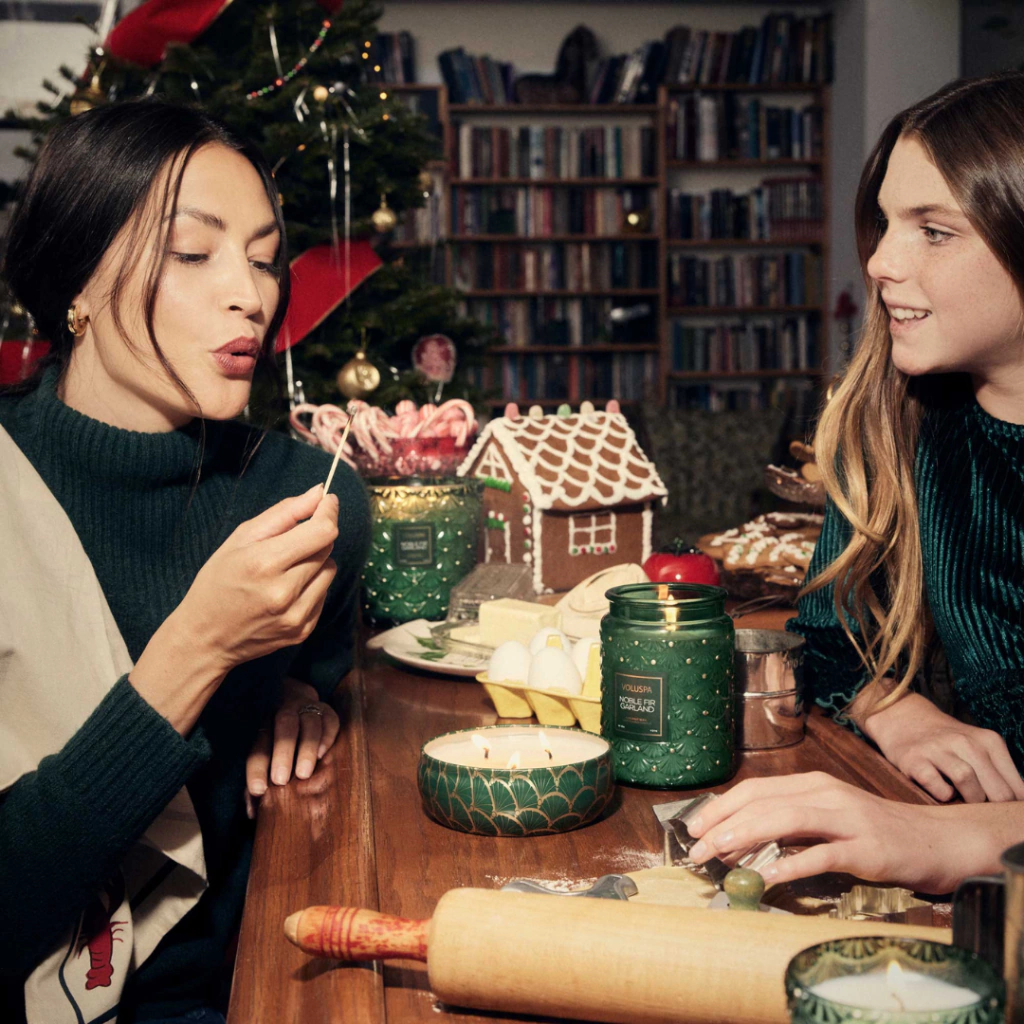 Voluspa Noble Fir Garland 3-Wick Tin Candle