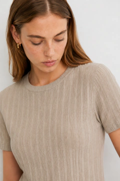 REMERA CHERRY - JUVIA | Ropa femenina de fábrica | Buenos Aires